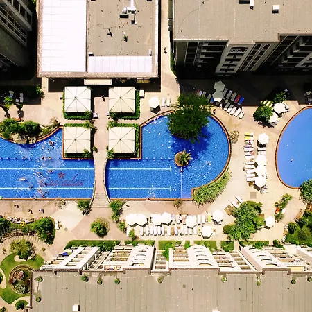 Cascadas Family Resort